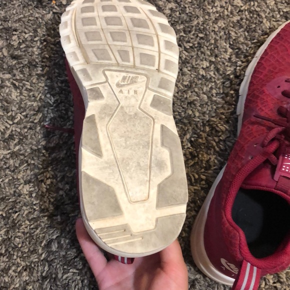 Nike Air athletic shoes - Picture 4 of 7